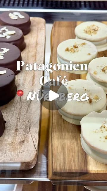 Alfajores y Empanadas